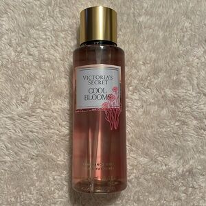 Brand New Limited Edition! Victoria Secret Cool Blooms Body Mist